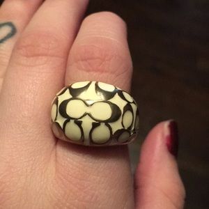 Coach Ring